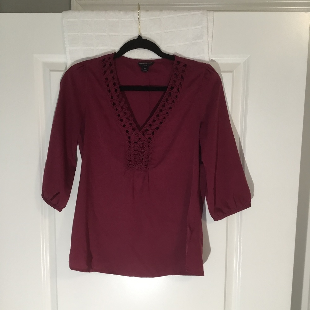 Banana Republic Ladies Pull Over Top Burgundy Size PS